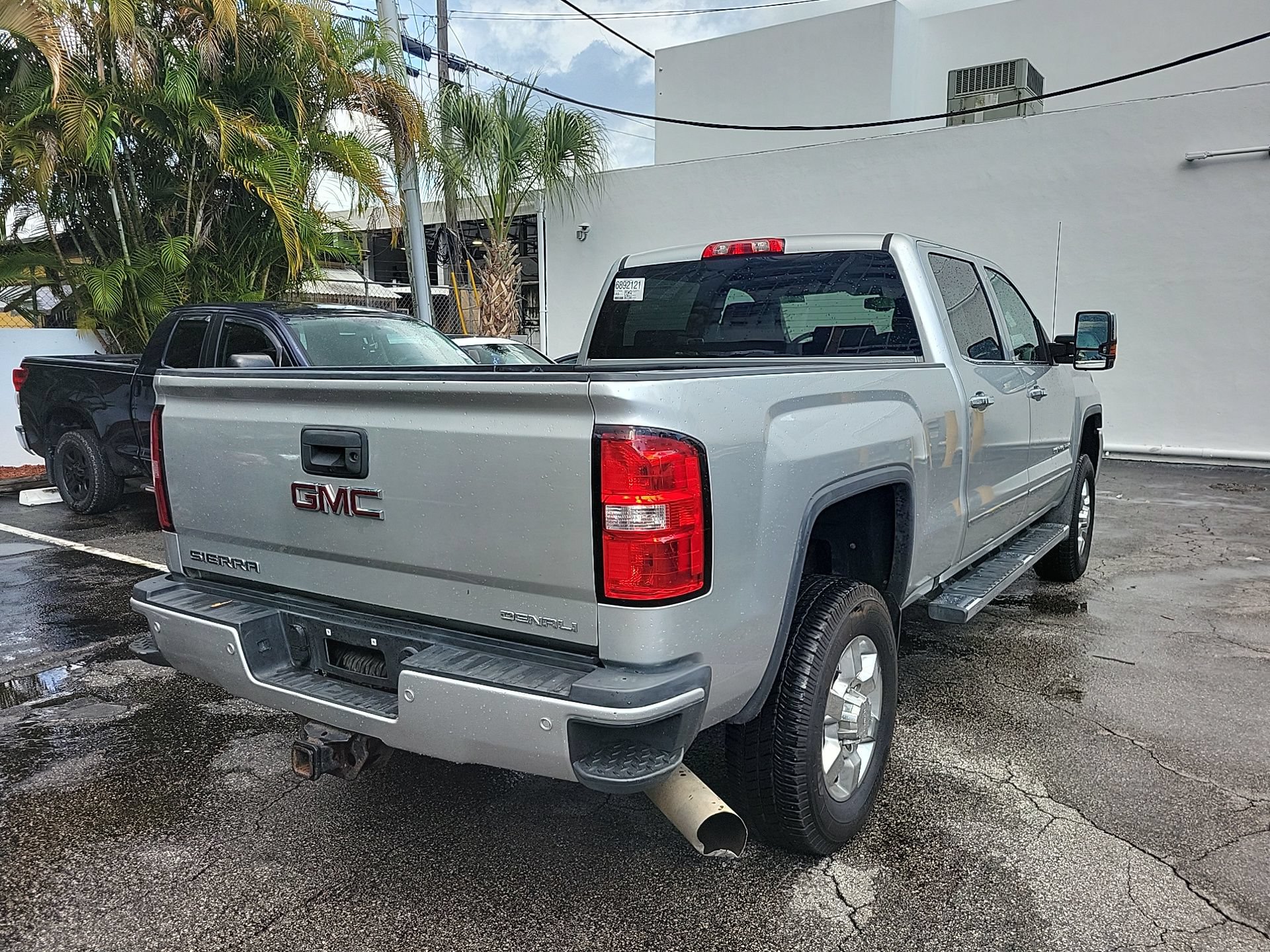 Used 2018 GMC Sierra 2500 Denali w/ Duramax Plus Package AWD/4WD image 14