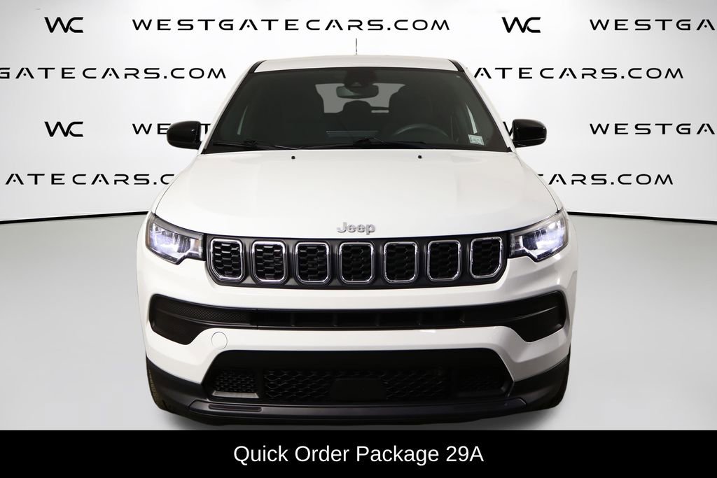 Used 2024 Jeep Compass Sport AWD/4WD image 2