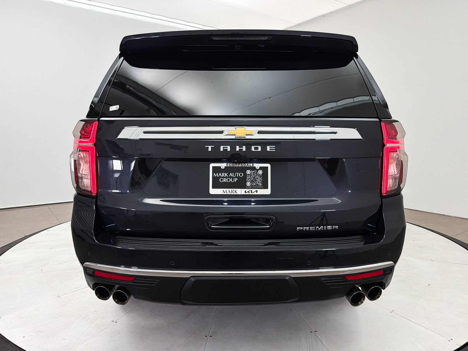 Used 2024 Chevrolet Tahoe Premier AWD/4WD image 15