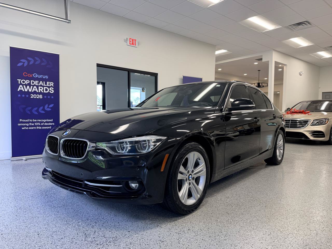 Used 2018 BMW 330i Sedan RWD image 4