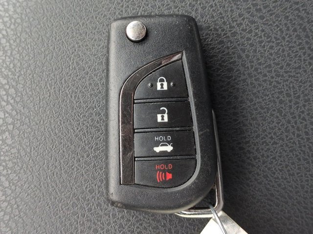 Used 2023 Toyota Camry SE image 26