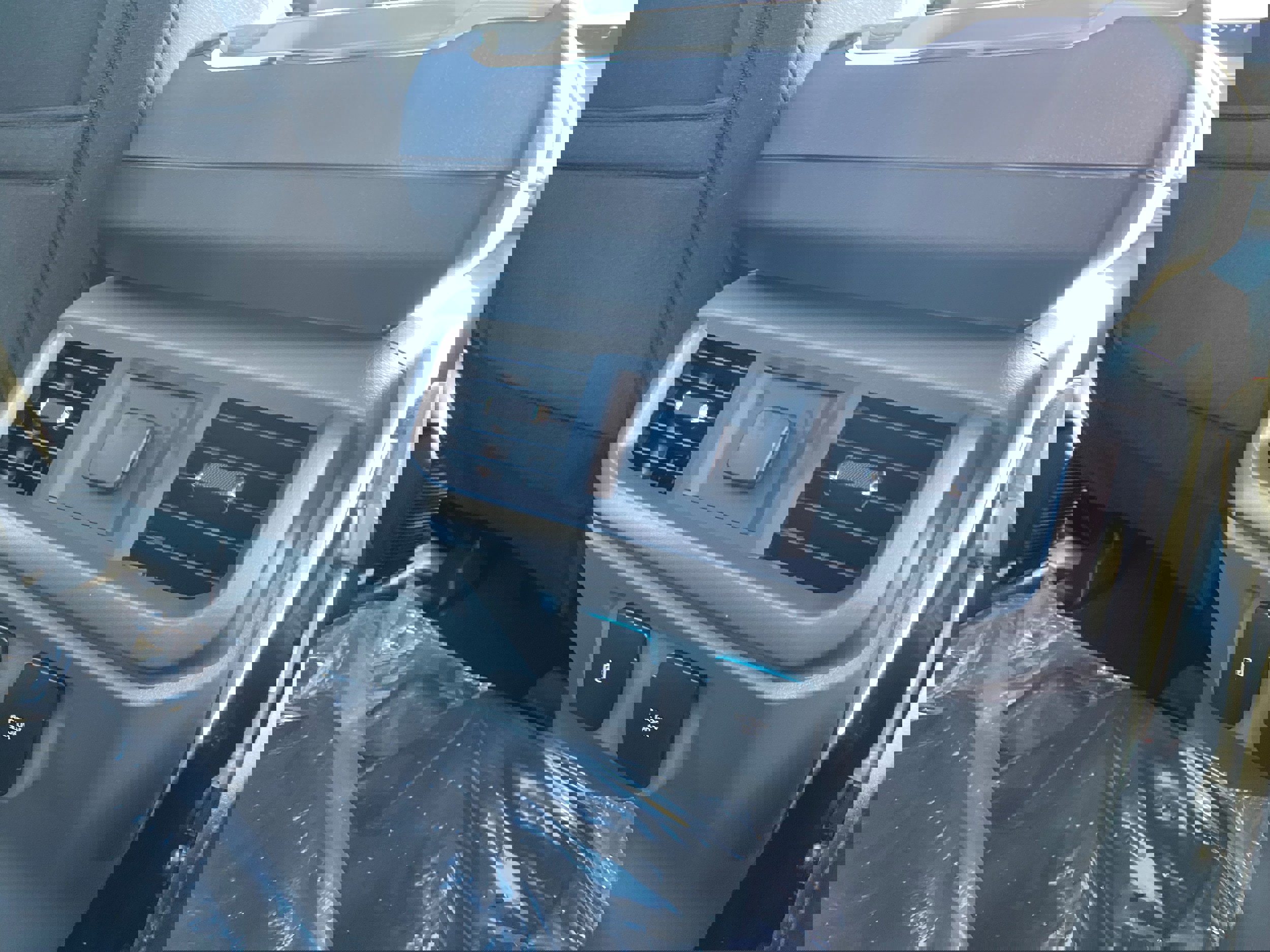 New 2025 Ford F150 XLT w/ Equipment Group 302A MID image 18