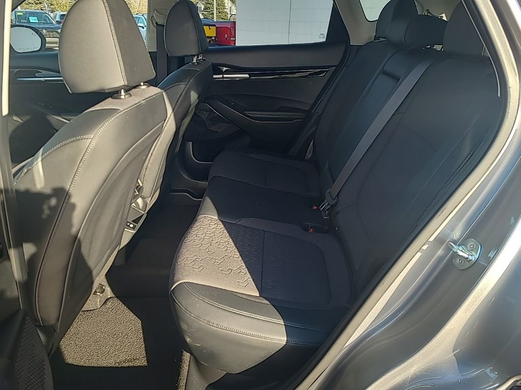 Used 2025 Kia Seltos S image 17