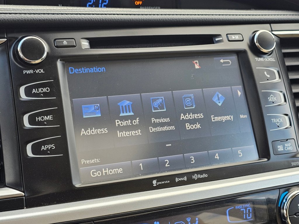 Used 2016 Toyota Highlander XLE image 9