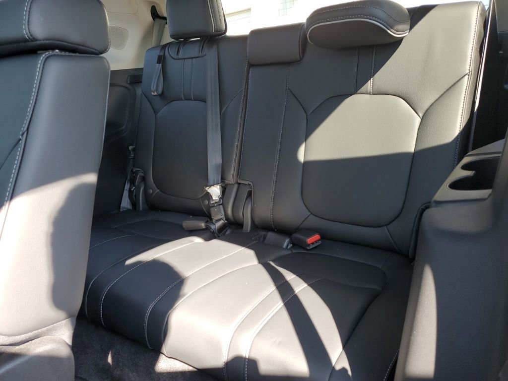 Used 2023 Honda Pilot Elite image 39