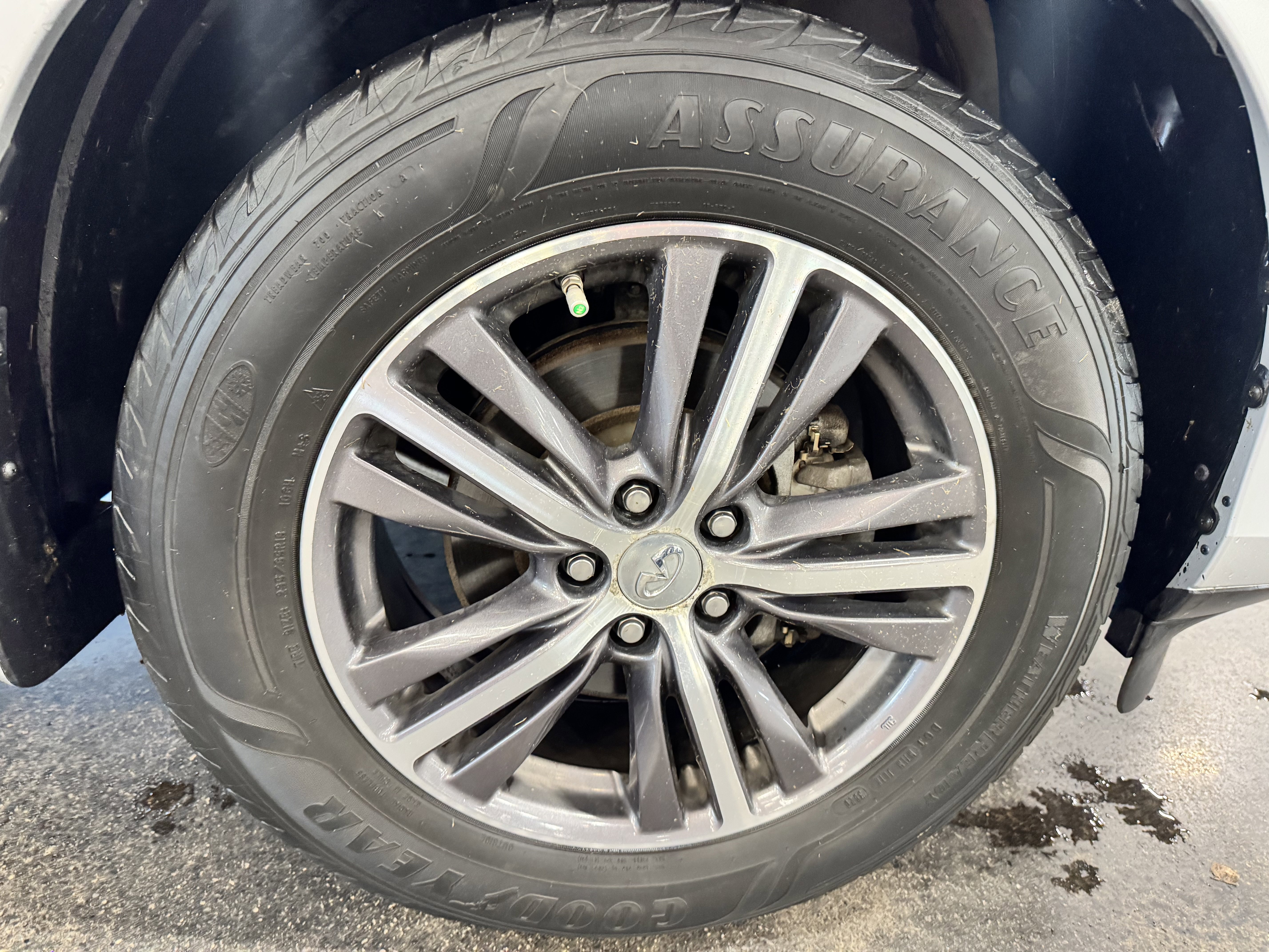 Used 2017 INFINITI QX60 Luxe w/ Premium Plus Package AWD/4WD image 30