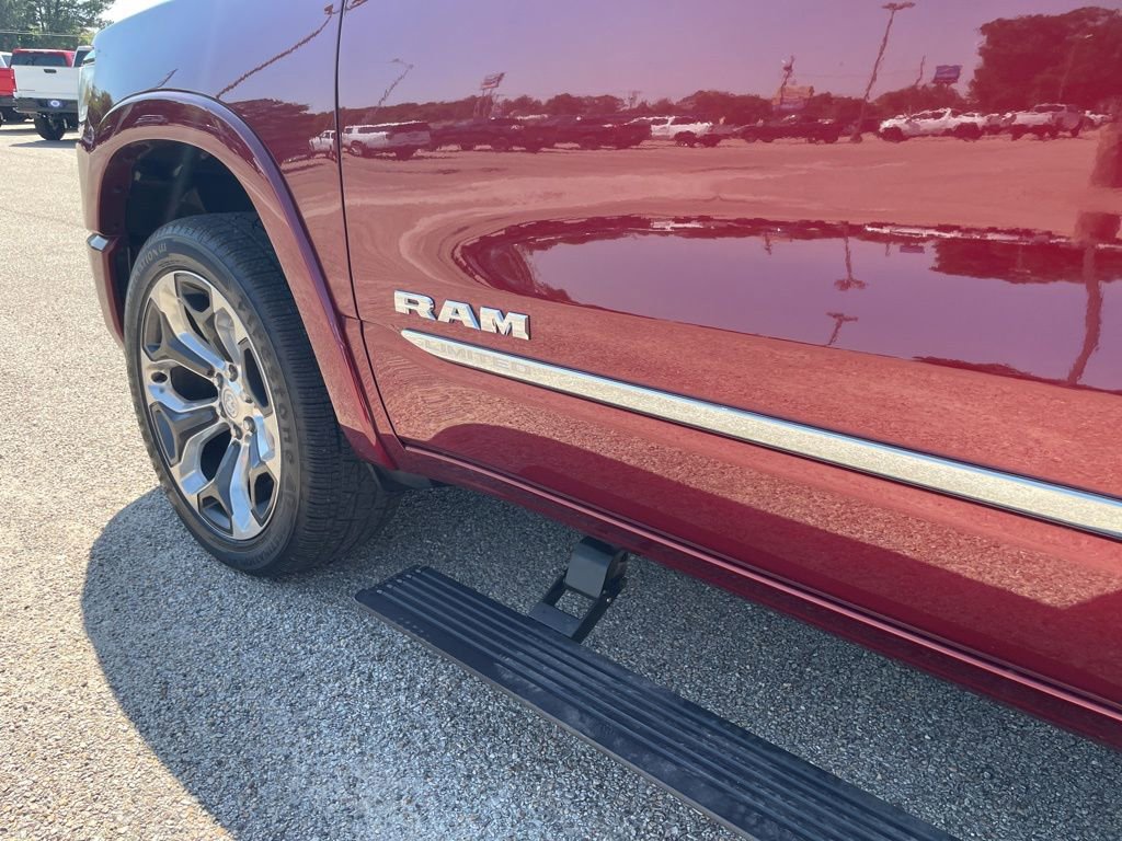 Used 2023 RAM 1500 Limited AWD/4WD image 10