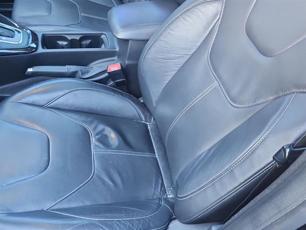 Used 2016 Ford Focus Titanium w/ Titanium Technology Package image 19