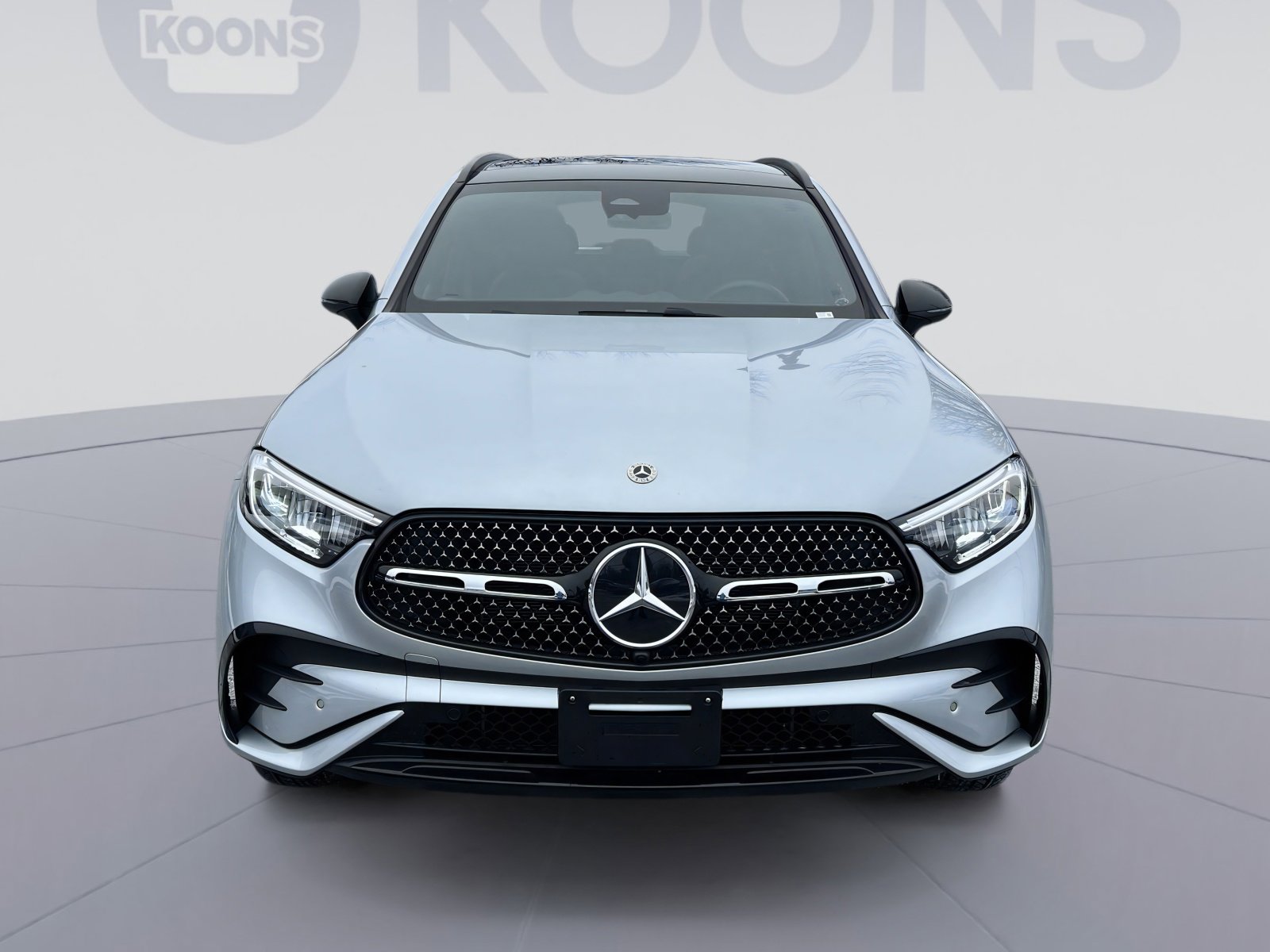 Used 2025 Mercedes-Benz GLC 350e 4MATIC image 11