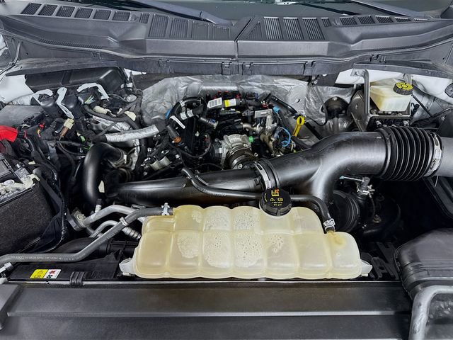 Certified 2022 Ford F150 XLT w/ Equipment Group 302A High image 29