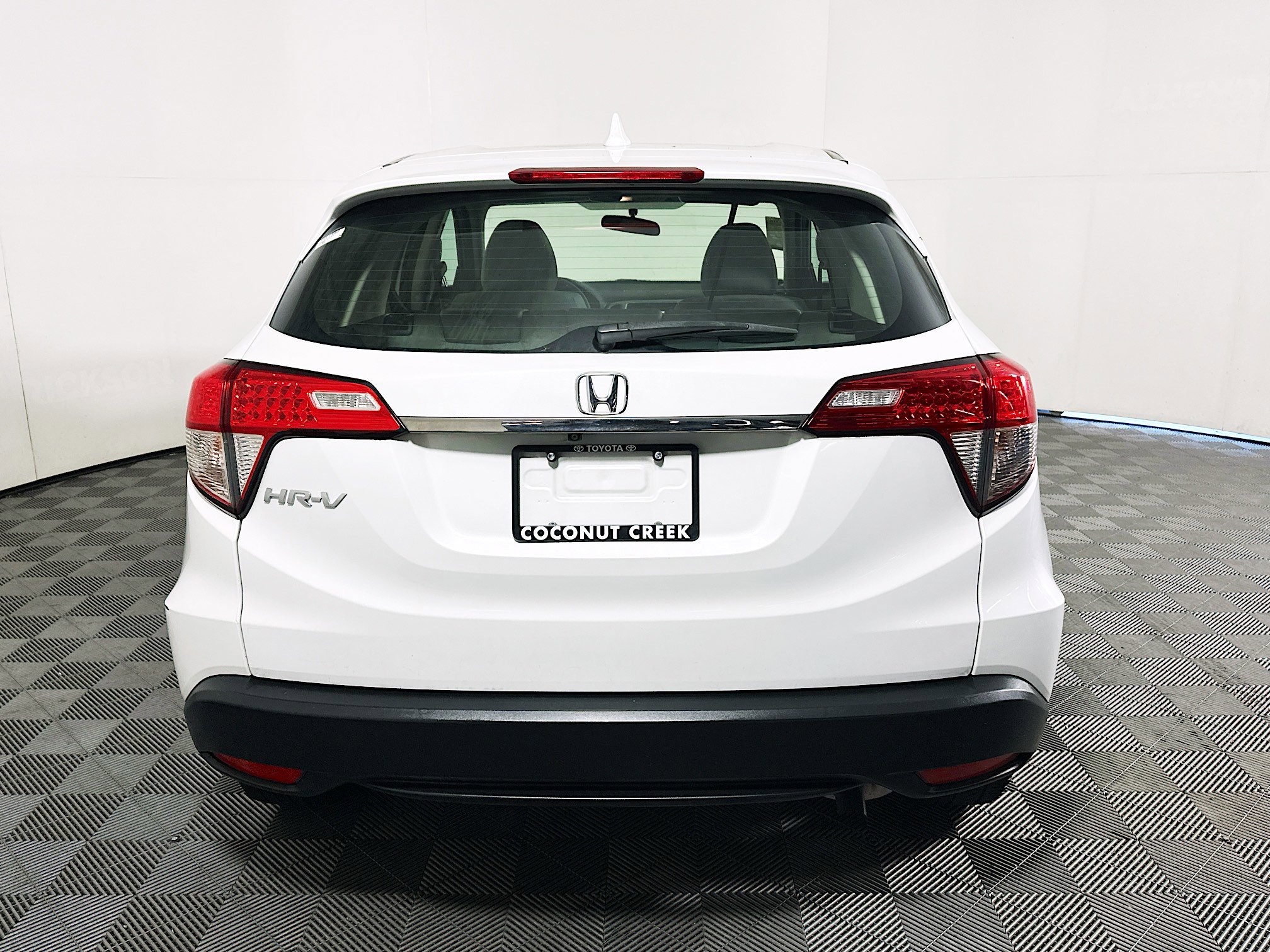 Used 2019 Honda HR-V LX image 4