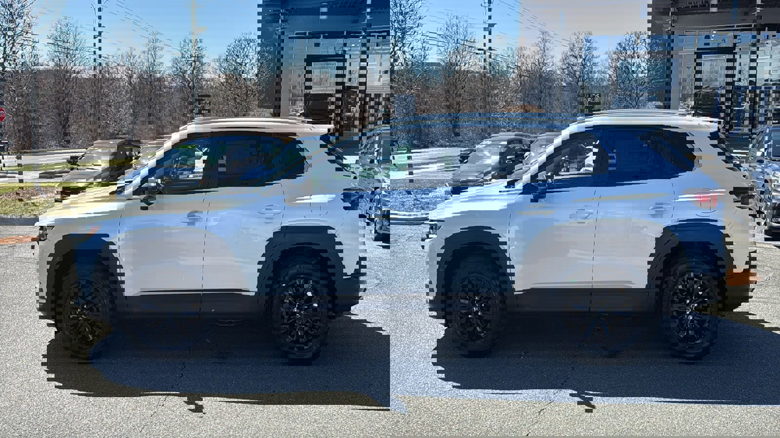 Certified 2025 MAZDA CX-50 AWD 2.5 S w/ Premium Package image 4