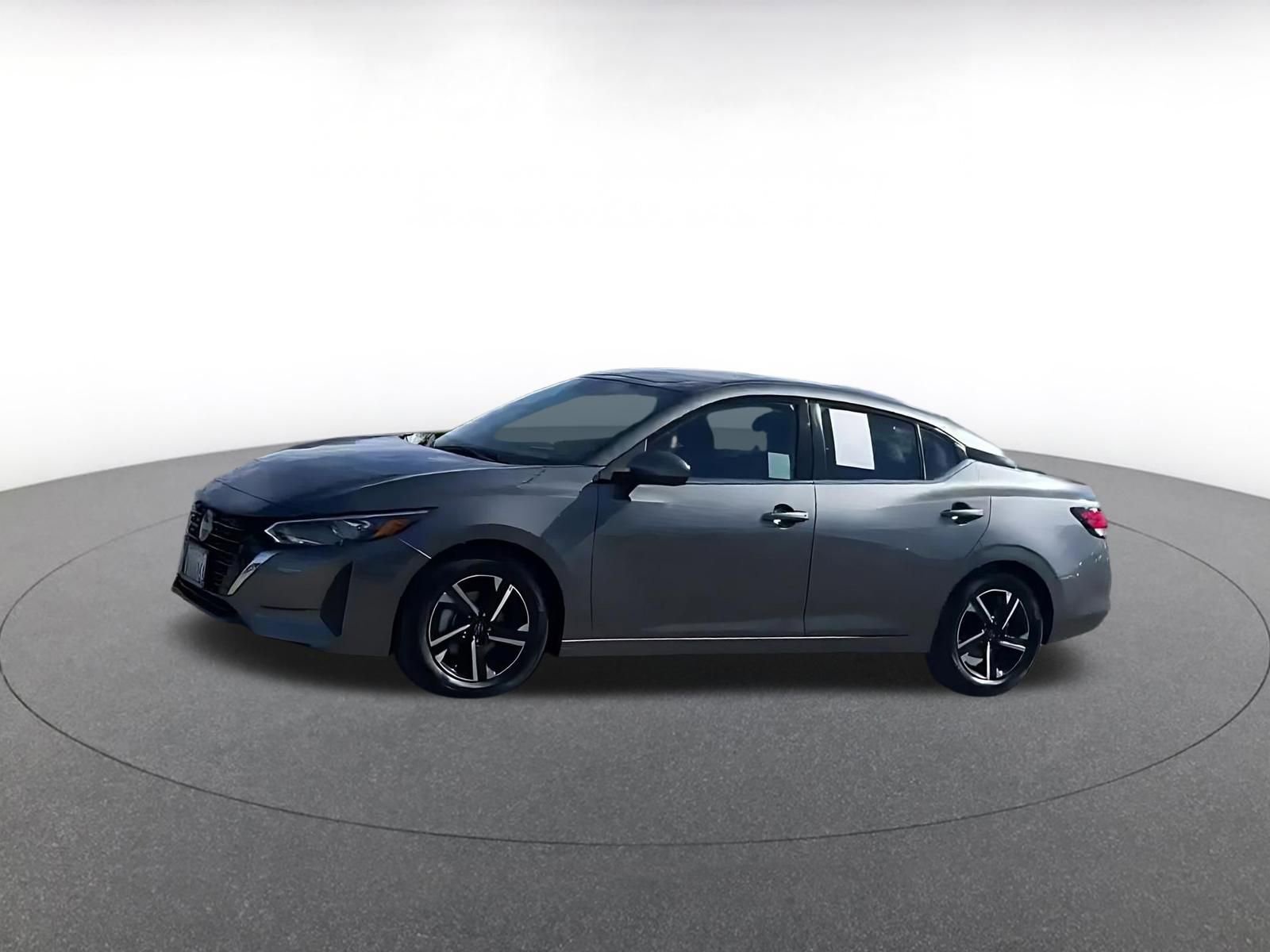 Used 2025 Nissan Sentra SV image 8