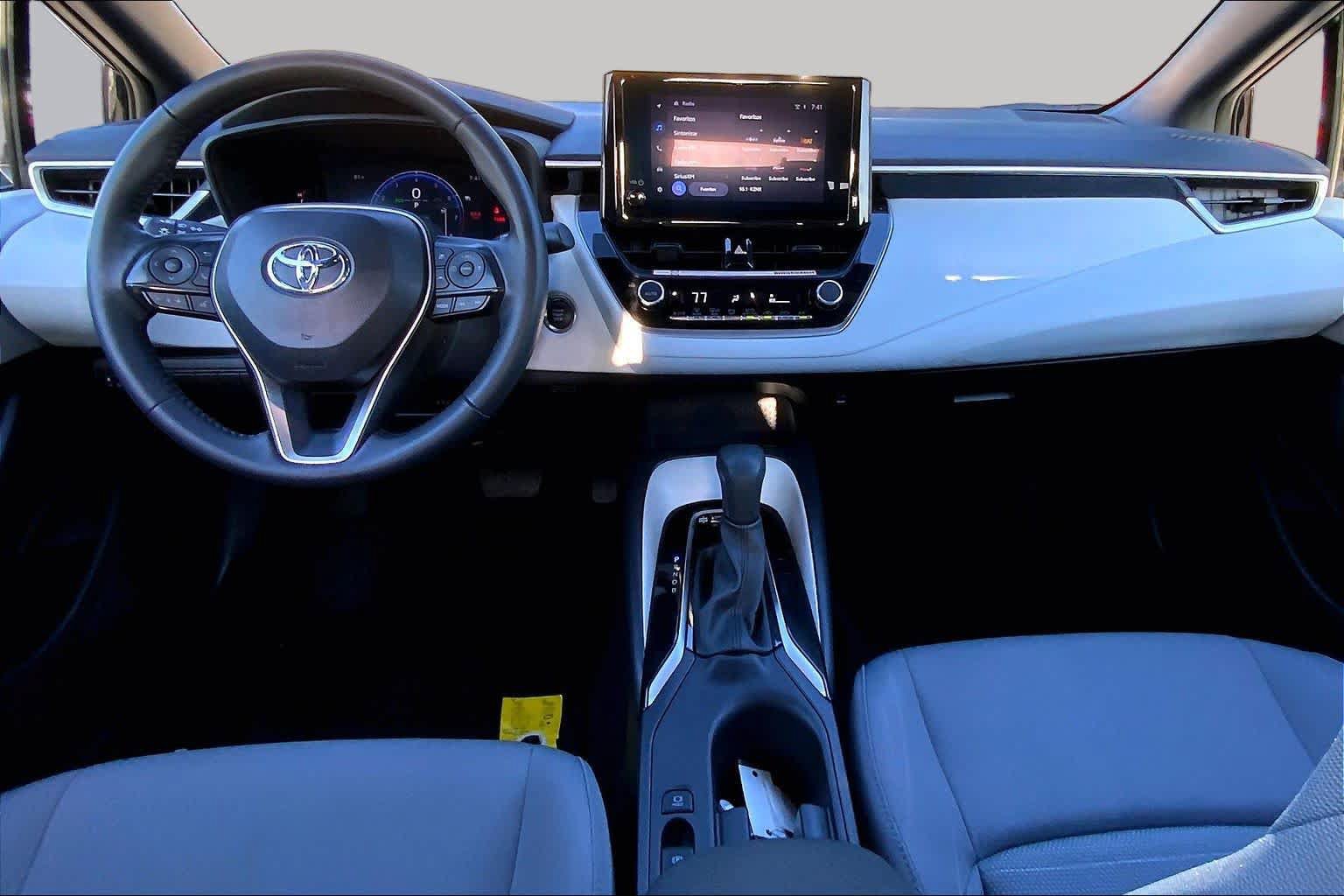 Used 2026 Toyota Corolla SE FWD image 15