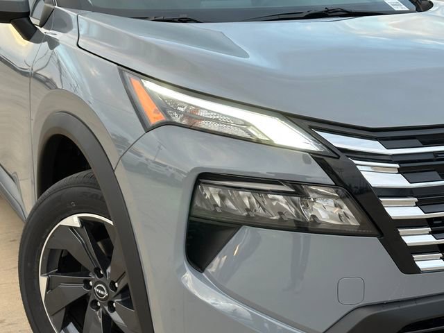 Used 2026 Nissan Rogue SV image 3