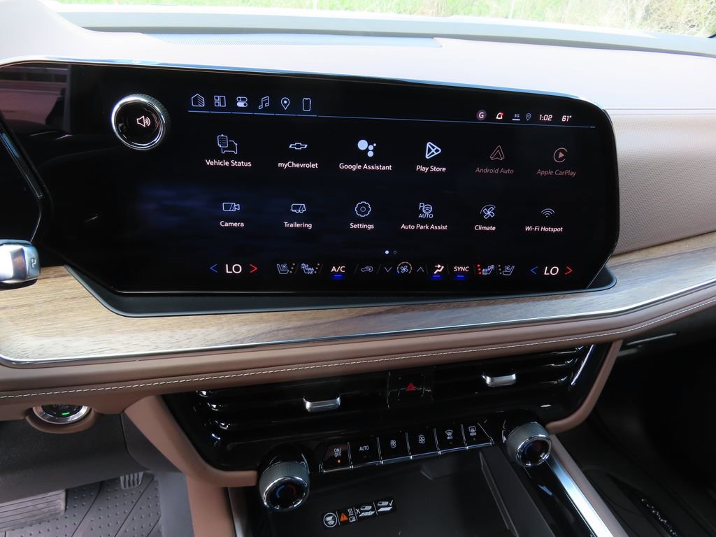 New 2026 Chevrolet Suburban High Country w/ Sun And Tow Package AWD/4WD image 5