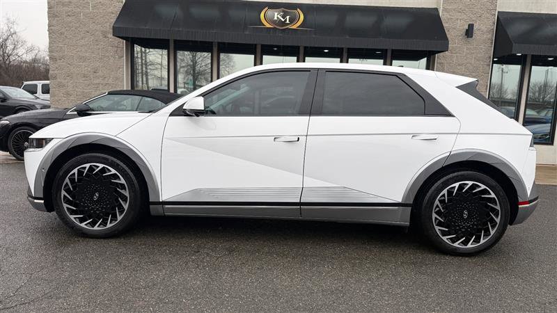 Used 2023 Hyundai Ioniq 5 Limited w/ Cargo Package image 2