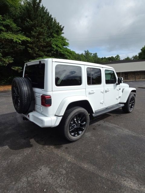 Used 2021 Jeep Wrangler Unlimited Sahara AWD/4WD image 7