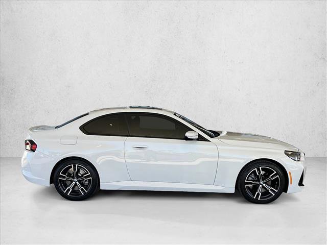 Used 2025 BMW 230i xDrive Coupe AWD/4WD image 4