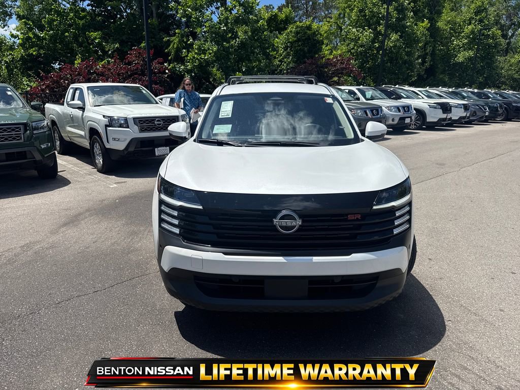 Used 2025 Nissan Kicks SR FWD image 9