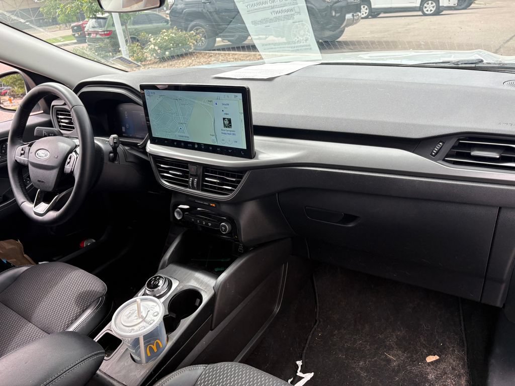 Used 2025 Ford Escape SE FWD image 29