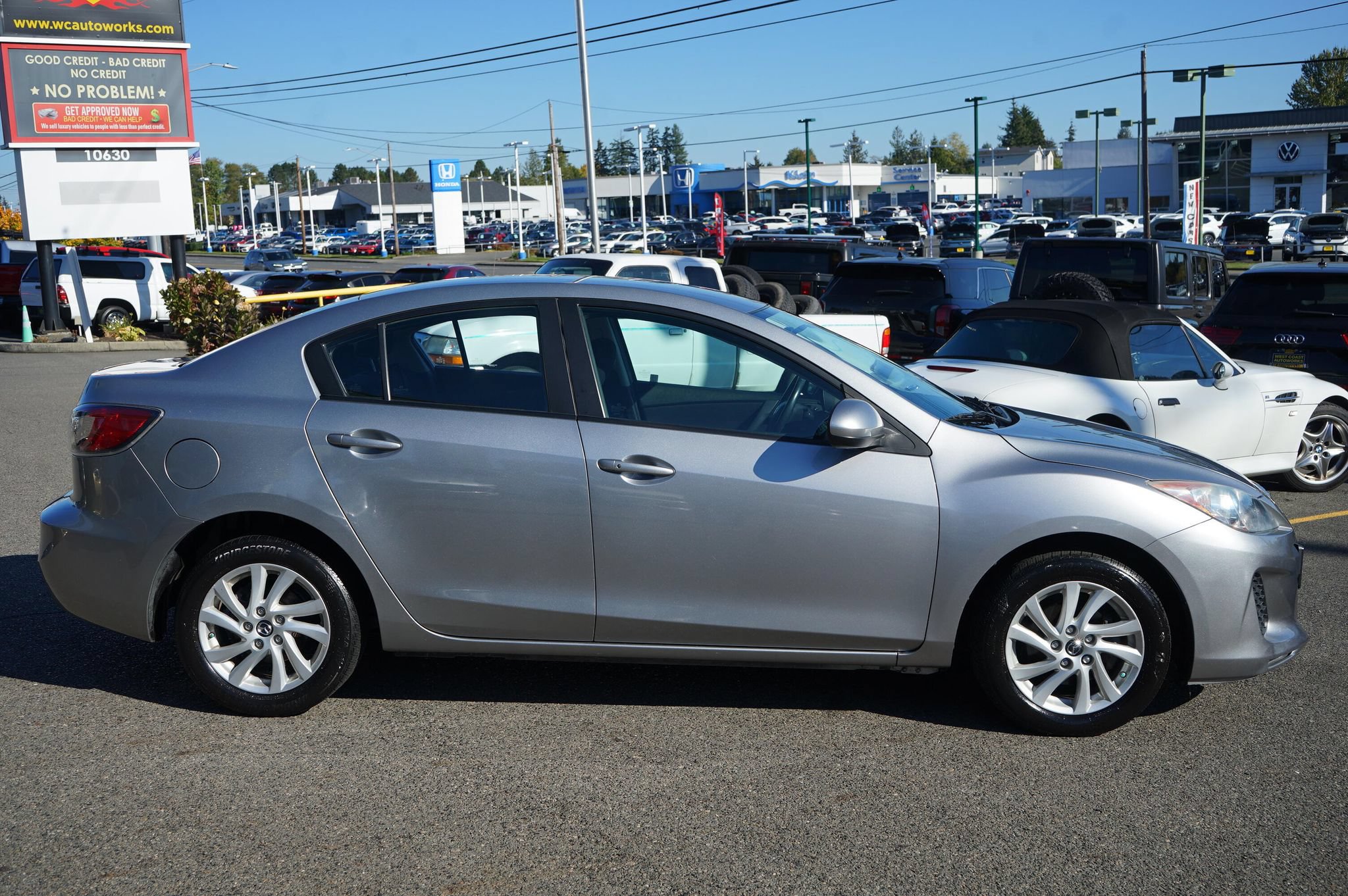 Used 2013 MAZDA MAZDA3 i Touring FWD image 6