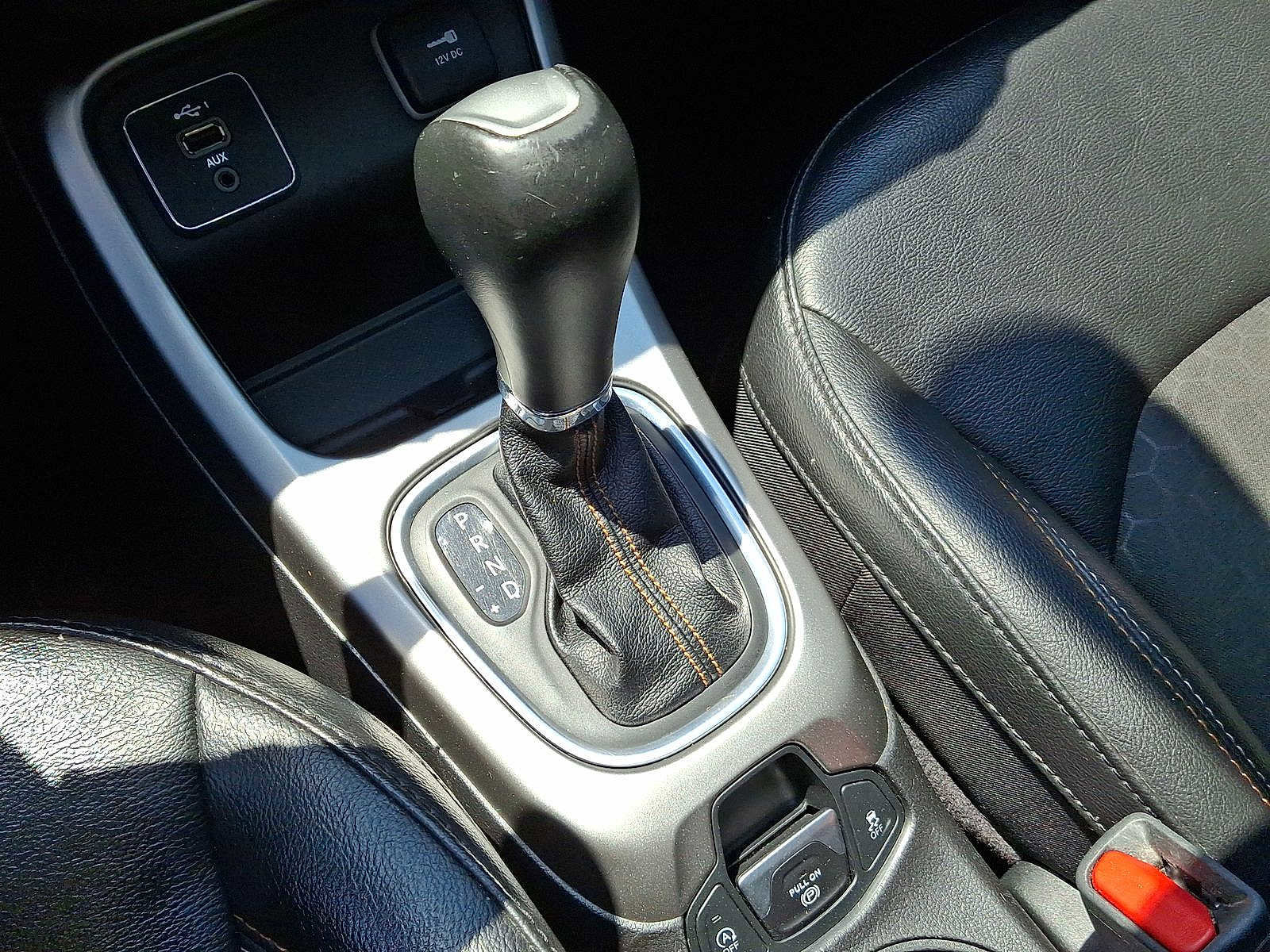 Used 2020 Jeep Compass Latitude w/ Popular Equipment Group FWD image 18
