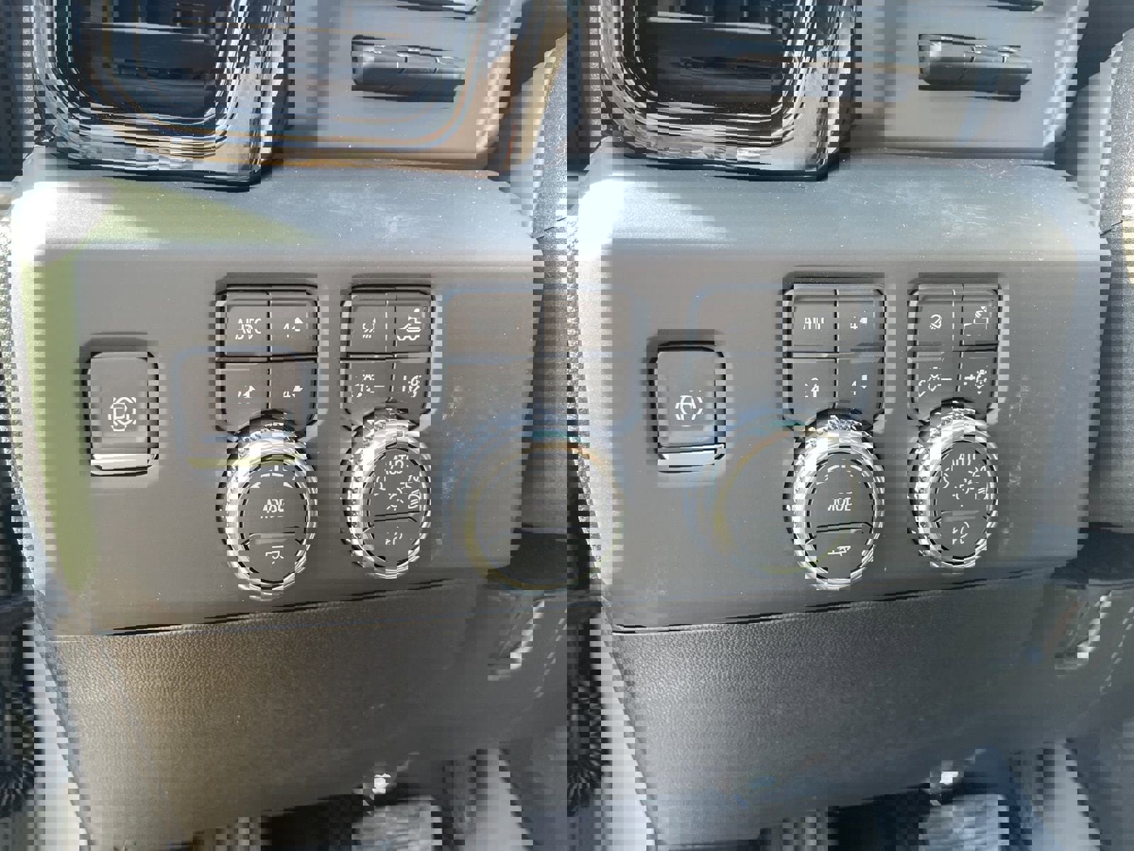 New 2026 GMC Sierra 2500 AT4 w/ AT4 Premium Plus Package image 21