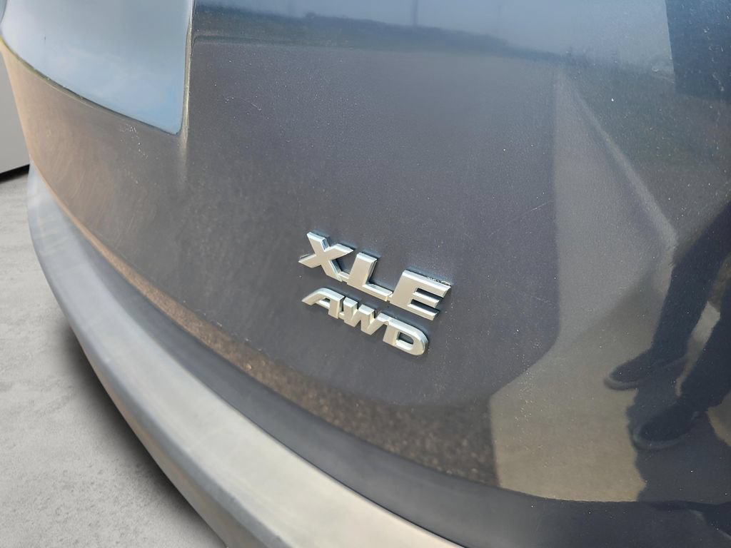 Used 2013 Toyota RAV4 XLE AWD/4WD image 30