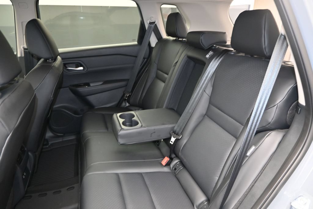 New 2026 Nissan Rogue Dark Armor AWD/4WD image 16