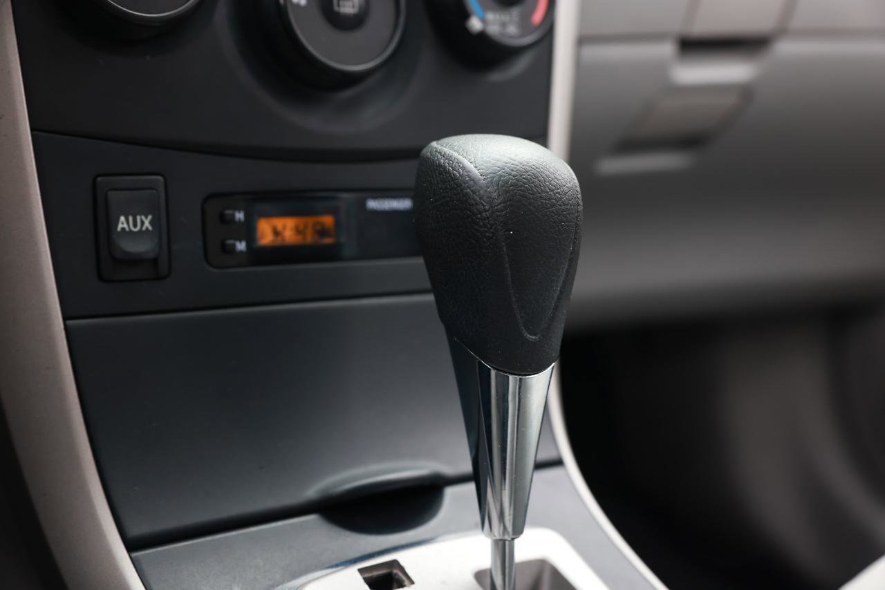 Used 2010 Toyota Corolla LE FWD image 36