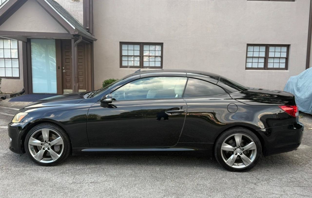 Used 2011 Lexus IS 350C w/ Luxury Pkg RWD image 4