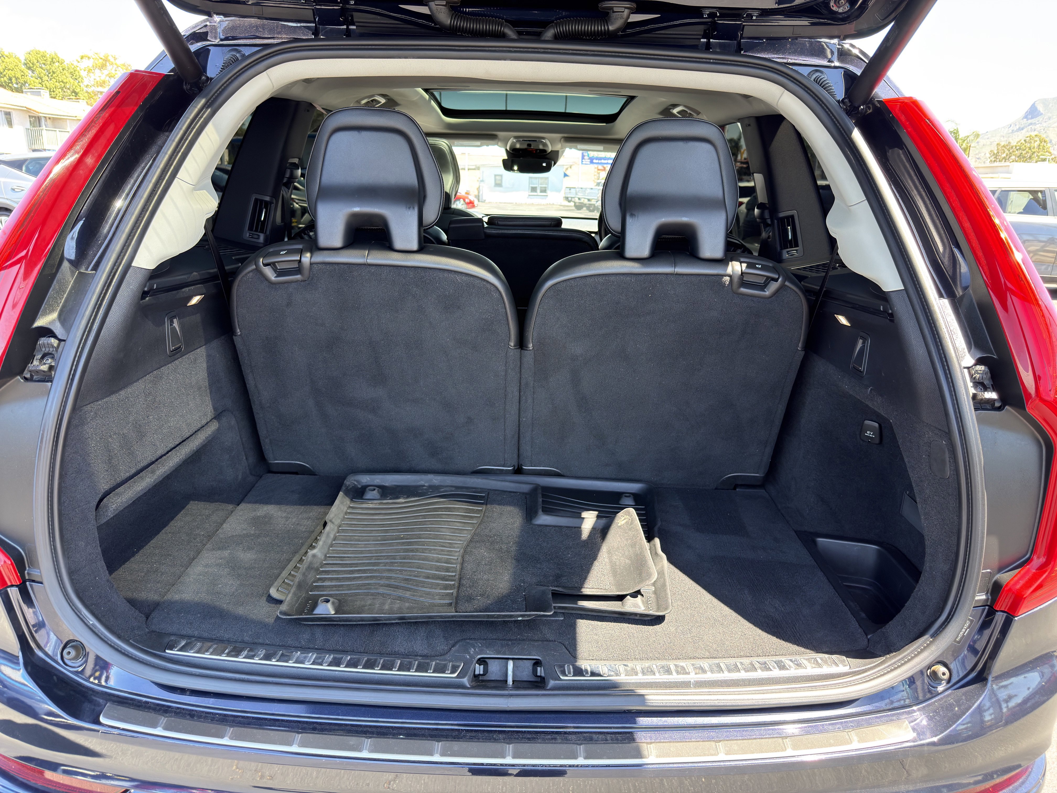 Used 2019 Volvo XC90 T5 Momentum w/ Advanced Package image 16