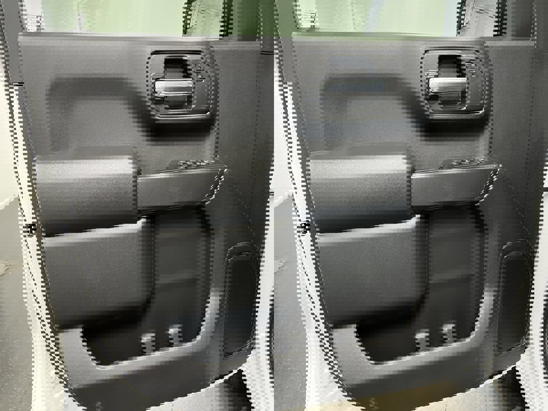 New 2026 Chevrolet Silverado 1500 Custom w/ Turbomax Blackout Package AWD/4WD image 55