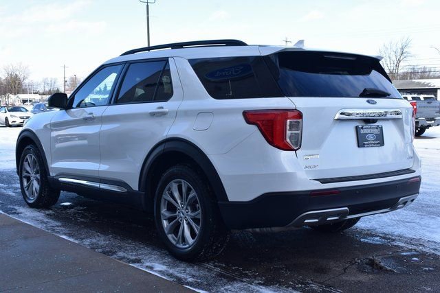Used 2023 Ford Explorer XLT w/ Equipment Group 202A image 10