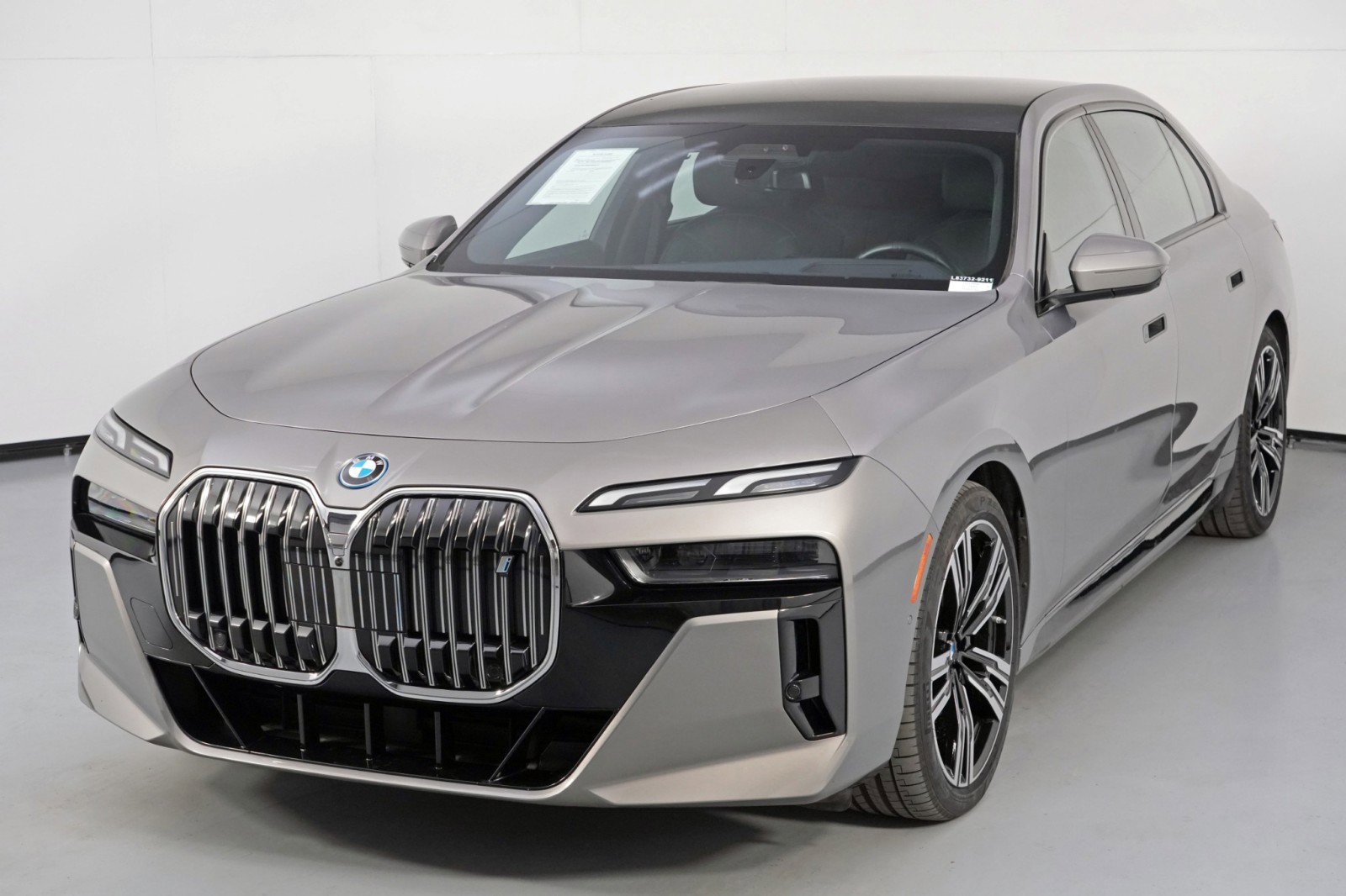 Used 2023 BMW i7 xDrive60 image 60