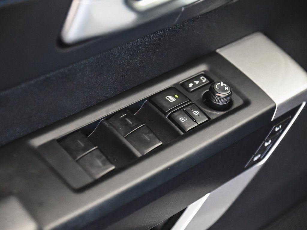 Used 2025 Toyota Tundra Platinum image 9