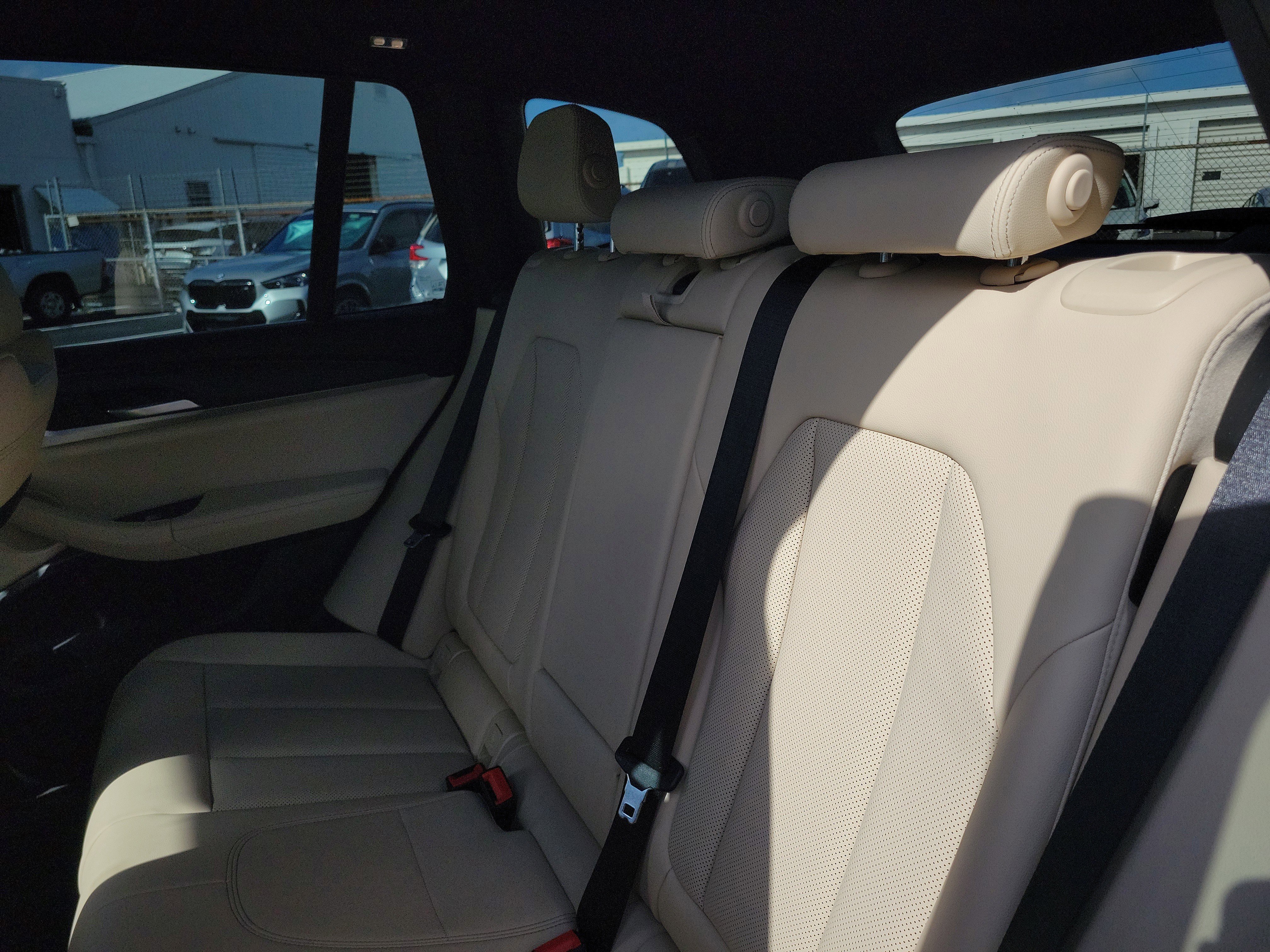 Used 2024 BMW X3 sDrive30i w/ Convenience Package image 11