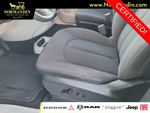 Certified 2017 Chrysler Pacifica LX FWD image 16
