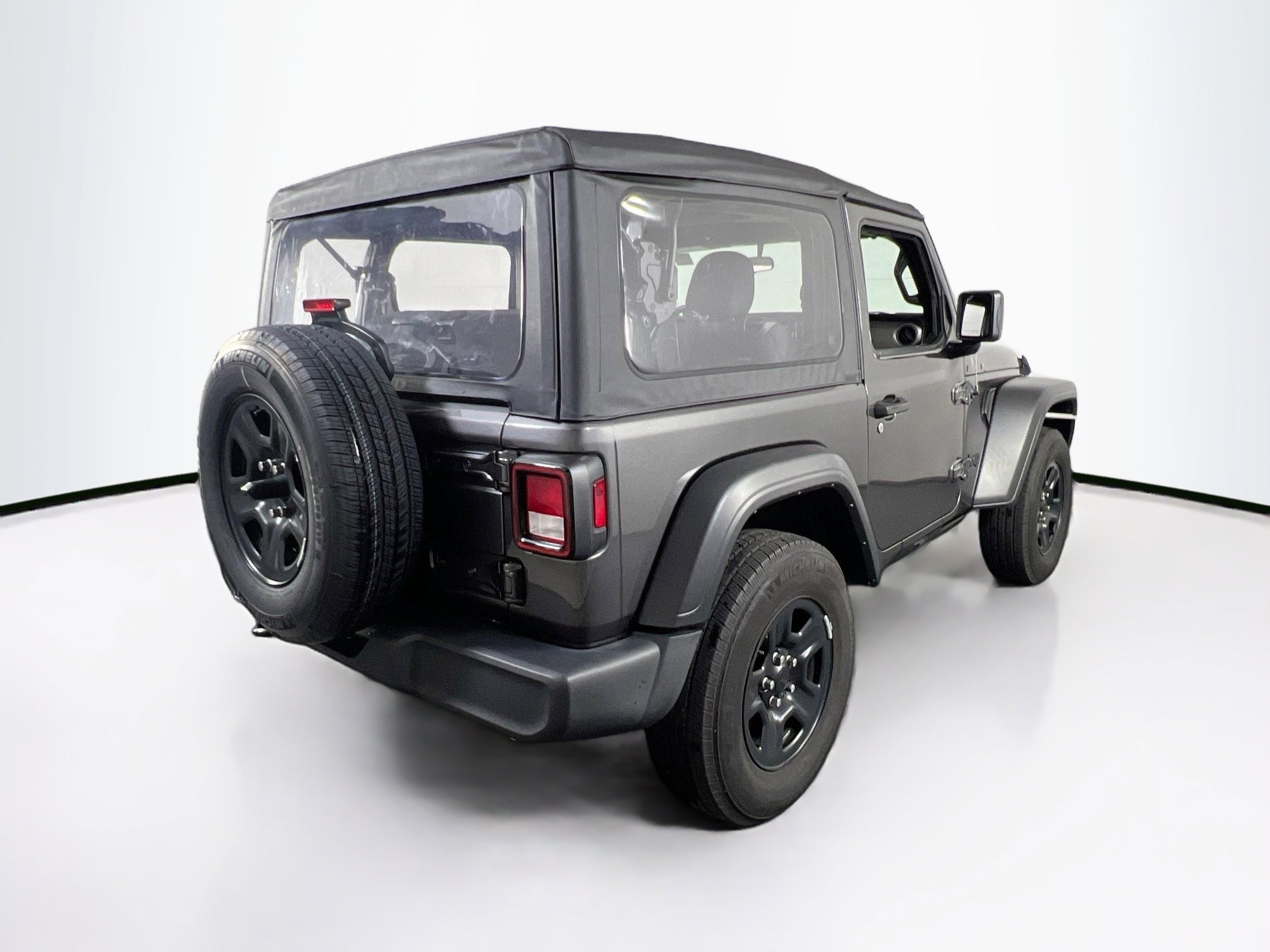 Used 2022 Jeep Wrangler Sport image 5