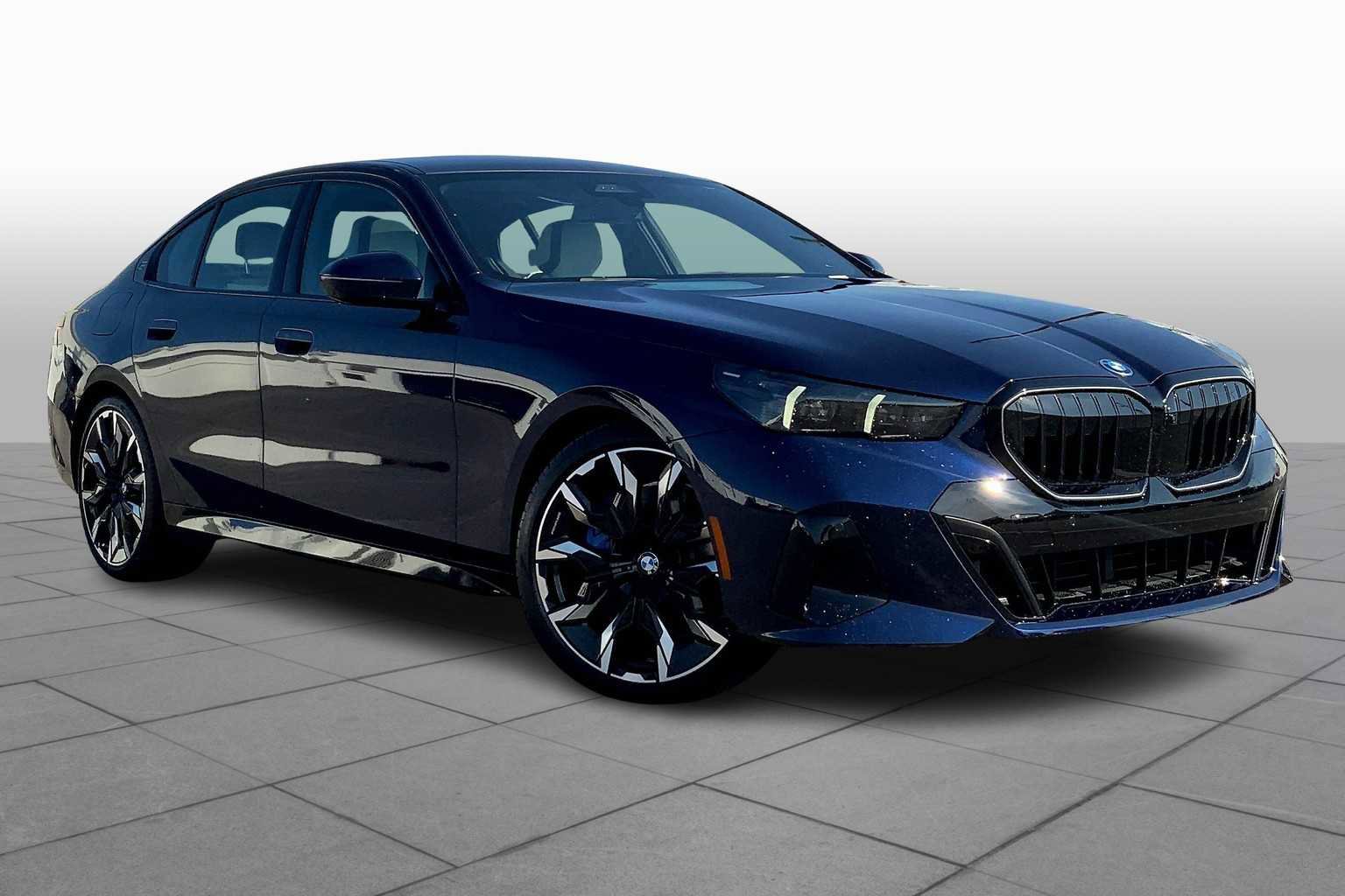 New 2026 BMW 550e xDrive w/ Premium Package image 2