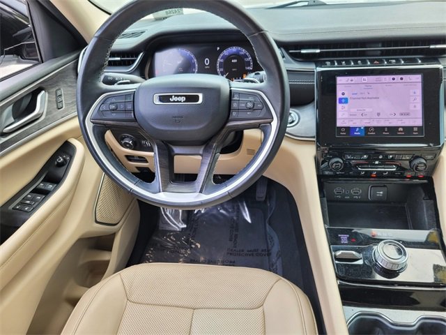 Used 2022 Jeep Grand Cherokee L Limited w/ Luxury Tech Group II image 15