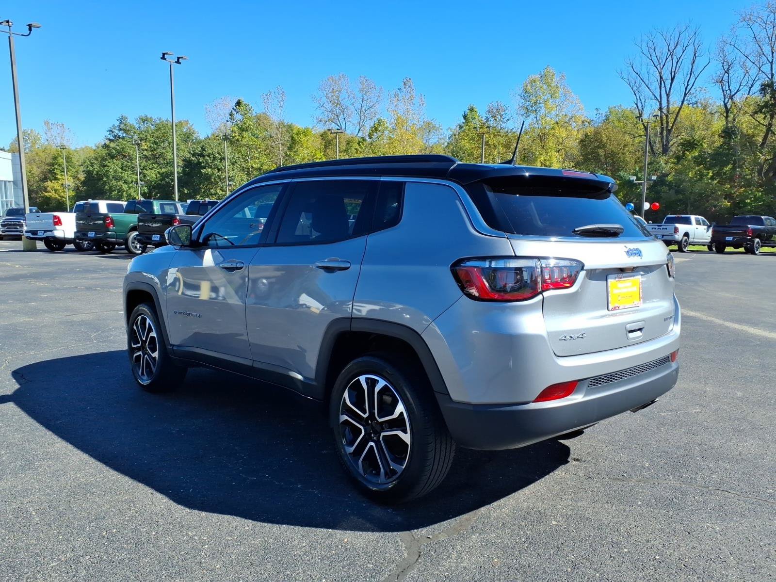 Certified 2022 Jeep Compass Limited AWD/4WD image 5