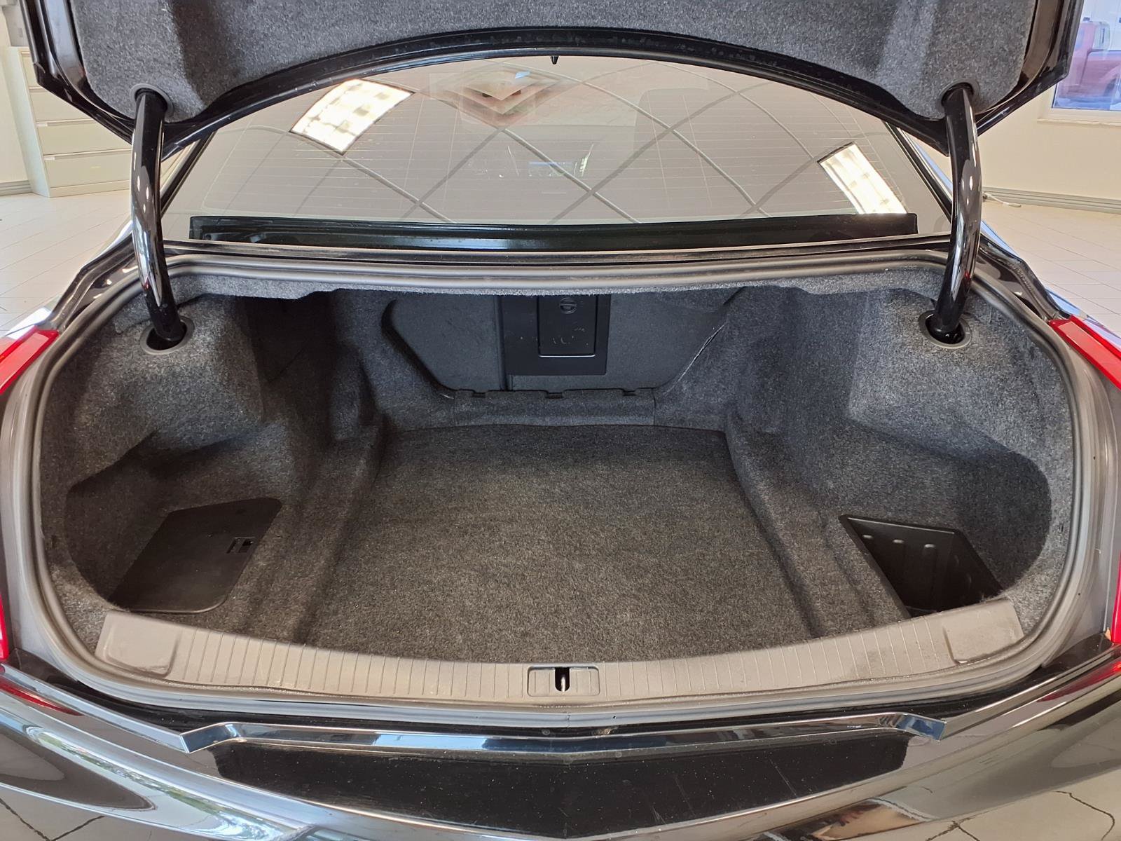 Used 2017 Cadillac CTS Sedan w/ Seating Package RWD image 17
