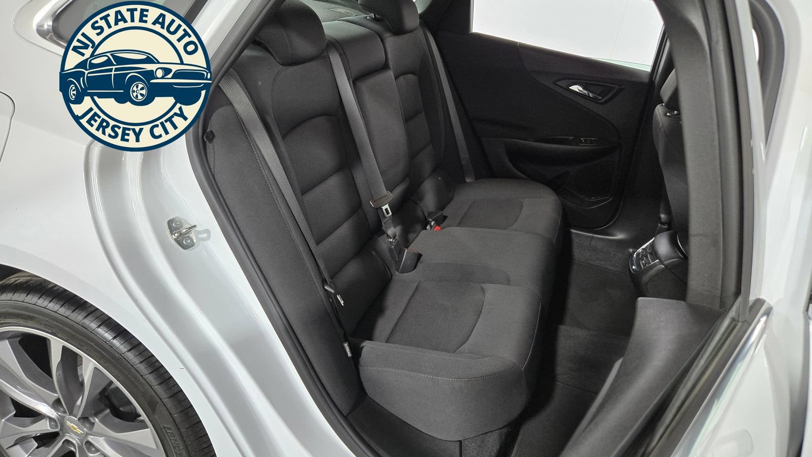 Used 2023 Chevrolet Malibu LT FWD image 33