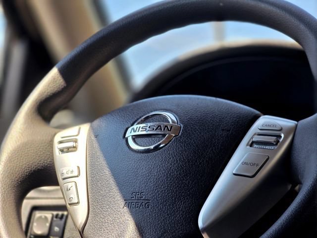Used 2015 Nissan Versa SV FWD image 16