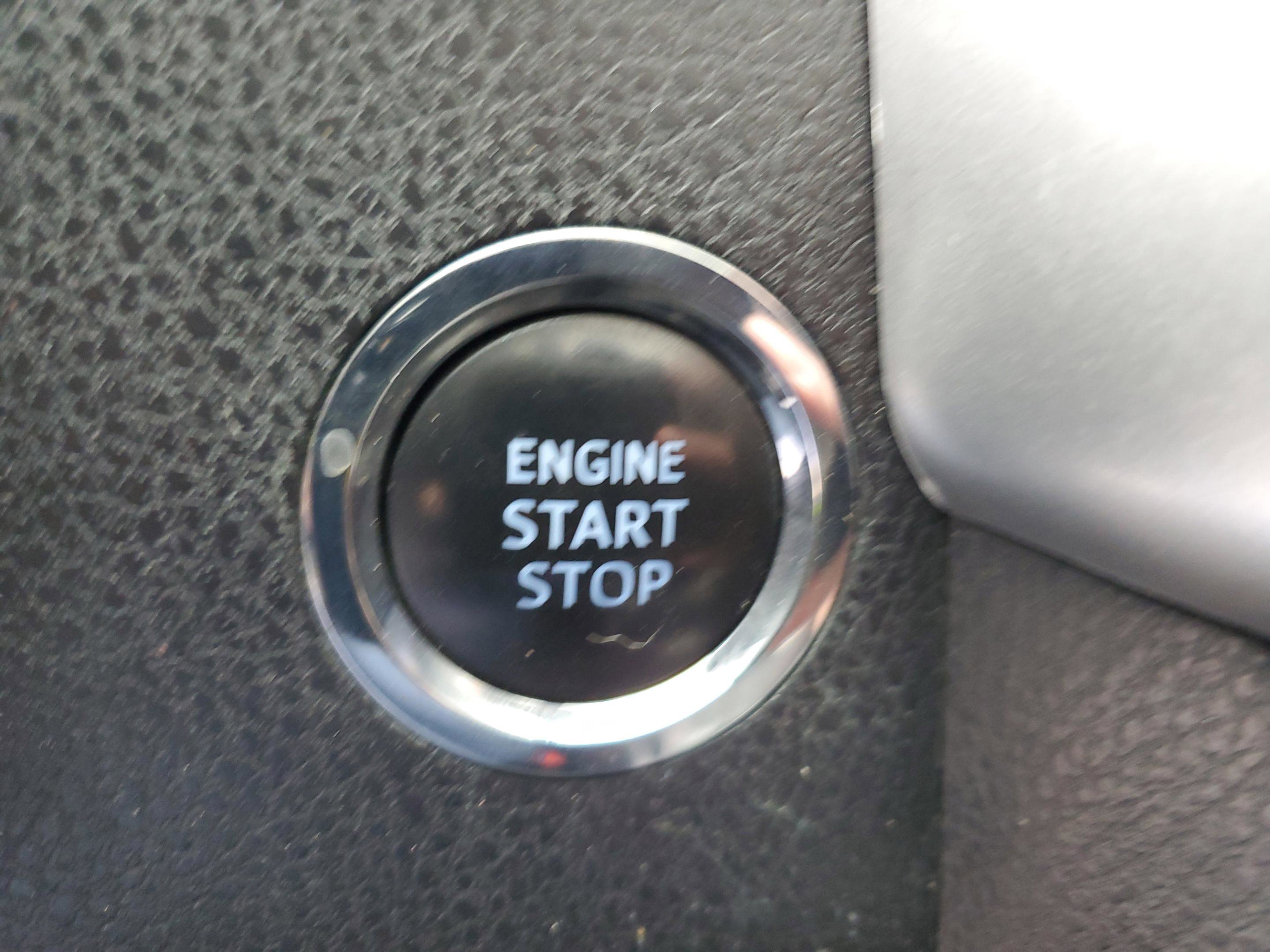 Used 2016 Toyota Highlander XLE AWD/4WD image 31