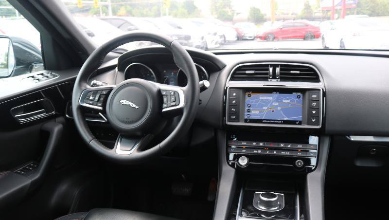 Used 2018 Jaguar F-PACE Prestige AWD/4WD image 20