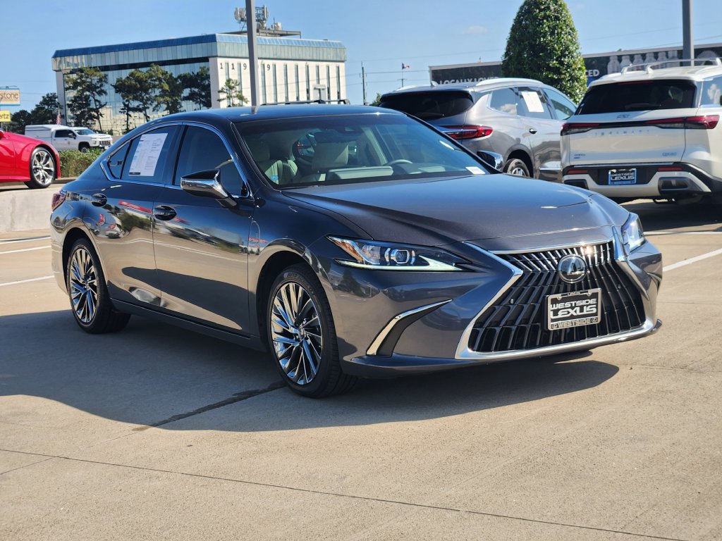 Certified 2024 Lexus ES 350 w/ Technology Package FWD image 3