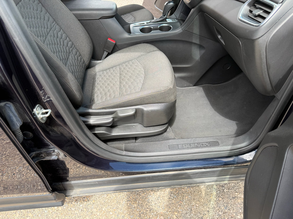 Used 2020 Chevrolet Equinox LT AWD/4WD image 39